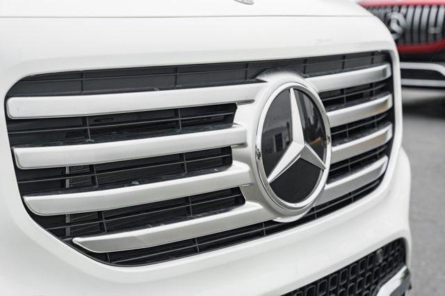 new 2025 Mercedes-Benz GLB 250 car, priced at $49,595