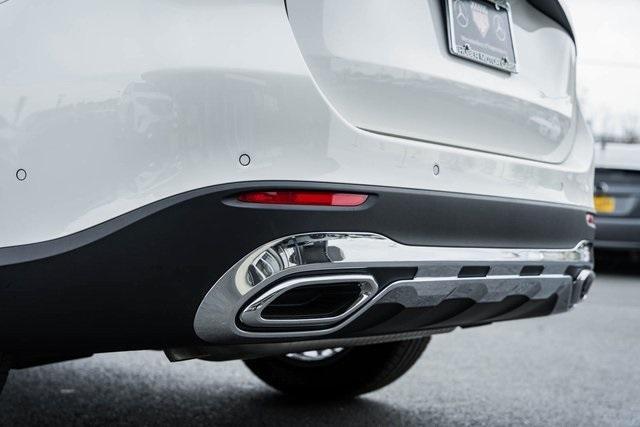 new 2025 Mercedes-Benz GLC 300 car, priced at $53,035