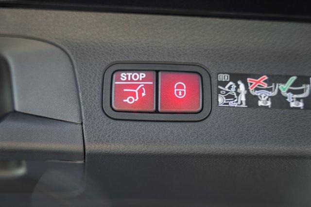 new 2026 Mercedes-Benz GLS 450 car, priced at $98,770