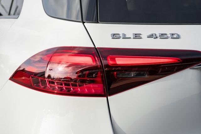 new 2025 Mercedes-Benz GLE 450 car, priced at $83,930