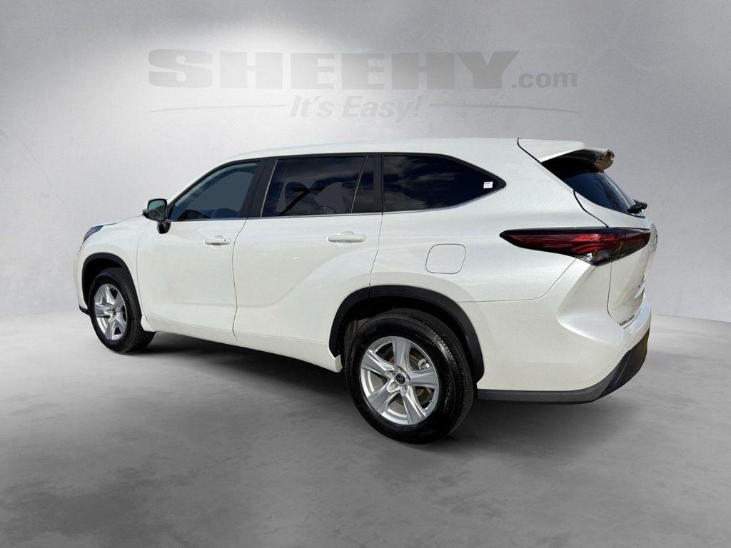 used 2023 Toyota Highlander car, priced at $34,750