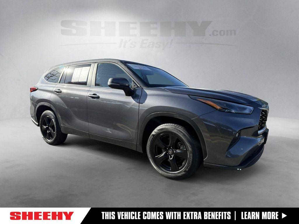 used 2024 Toyota Highlander car, priced at $36,450