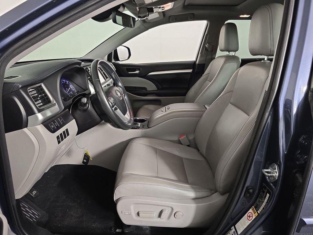 used 2018 Toyota Highlander car, priced at $24,990