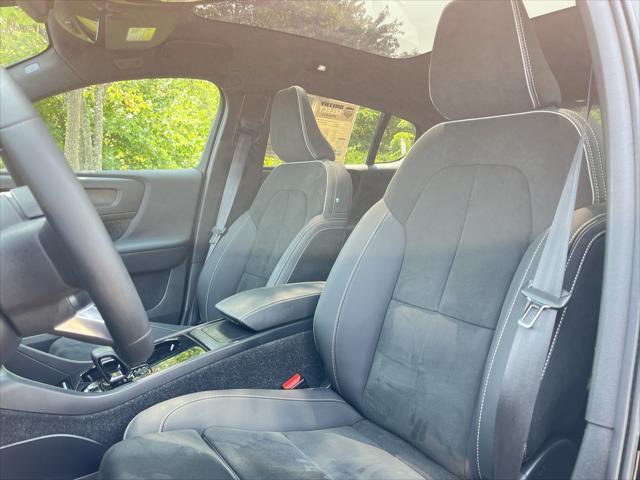 used 2022 Volvo C40 Recharge Pure Electric car, priced at $25,388