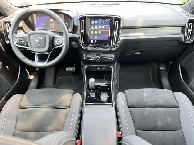 used 2022 Volvo C40 Recharge Pure Electric car, priced at $25,388