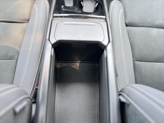 used 2022 Volvo C40 Recharge Pure Electric car, priced at $24,500
