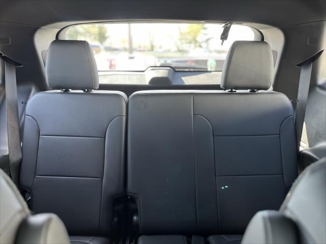 used 2023 Chevrolet Traverse car, priced at $31,451