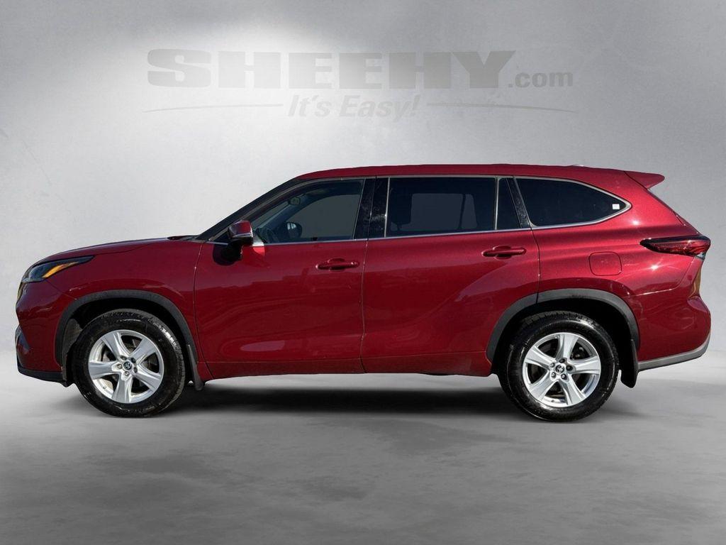 used 2022 Toyota Highlander car, priced at $29,450