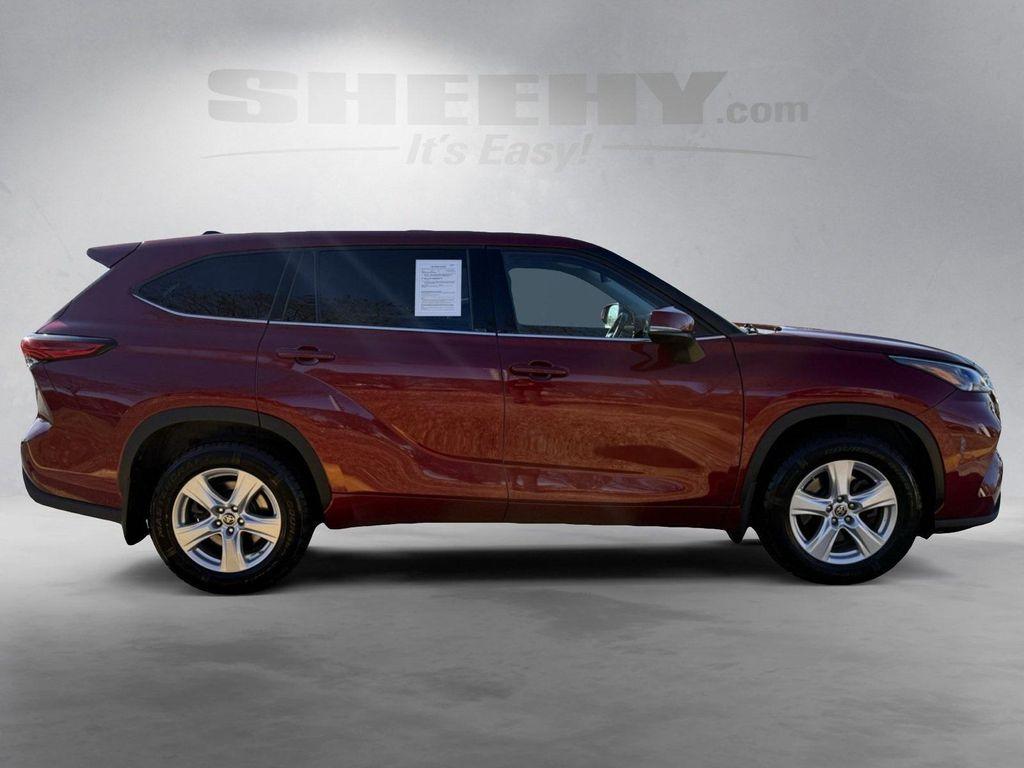 used 2022 Toyota Highlander car, priced at $29,450