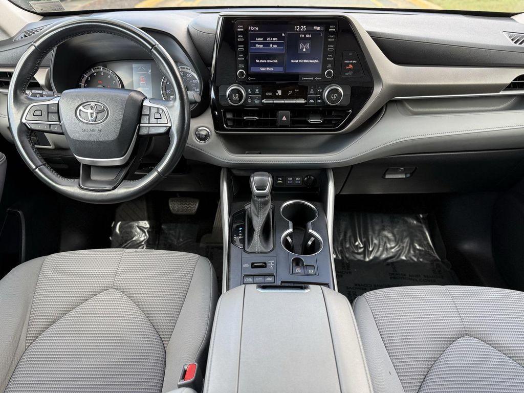used 2022 Toyota Highlander car, priced at $27,990