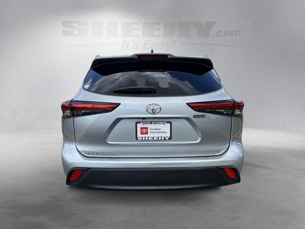 used 2022 Toyota Highlander car, priced at $27,990