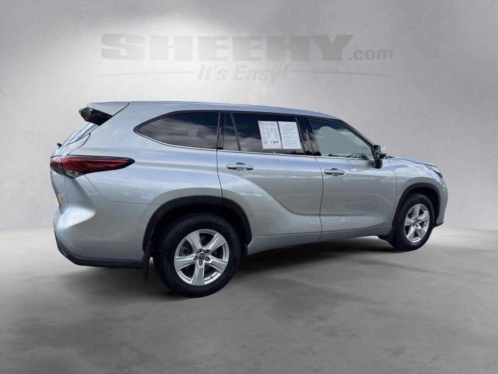 used 2022 Toyota Highlander car, priced at $27,990