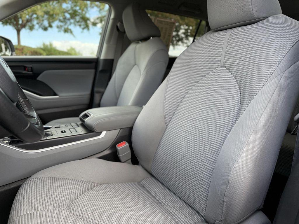 used 2022 Toyota Highlander car, priced at $27,990
