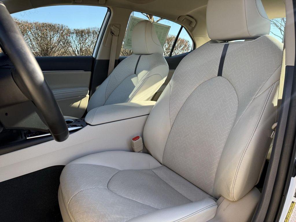 used 2024 Toyota Camry Hybrid car, priced at $32,450