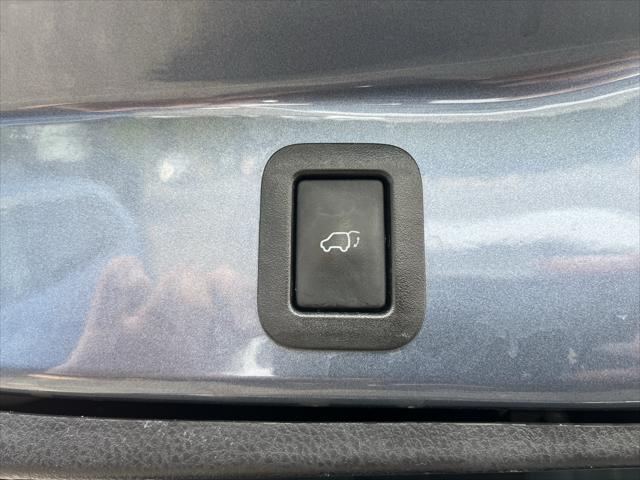 used 2017 Toyota Highlander car, priced at $21,500
