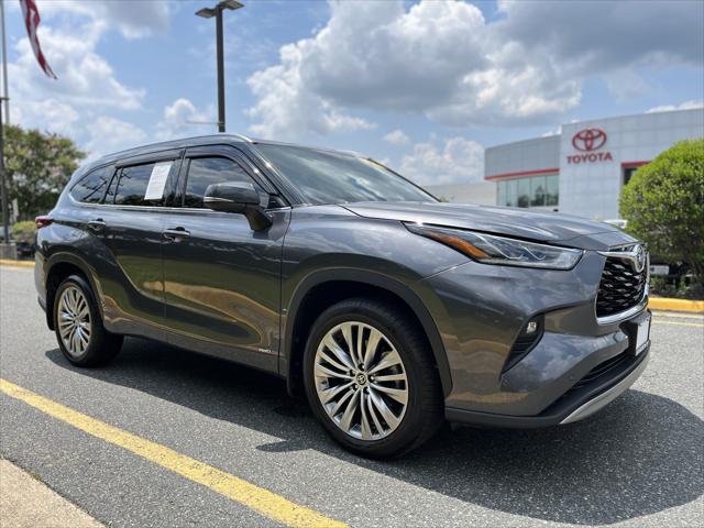 used 2023 Toyota Highlander Hybrid car, priced at $49,998