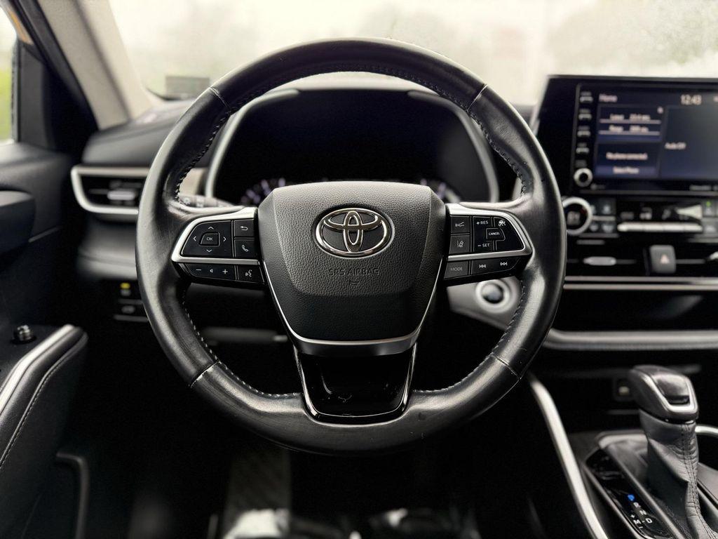 used 2020 Toyota Highlander car, priced at $27,490