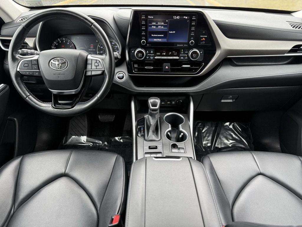 used 2020 Toyota Highlander car, priced at $27,490