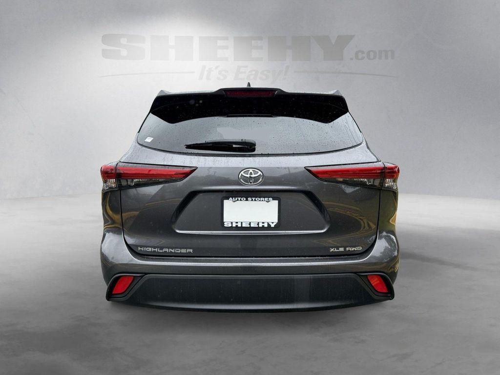 used 2020 Toyota Highlander car, priced at $27,490