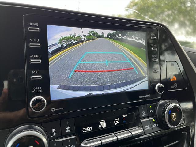 used 2022 Toyota Highlander car, priced at $29,998