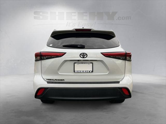 used 2022 Toyota Highlander car, priced at $29,998