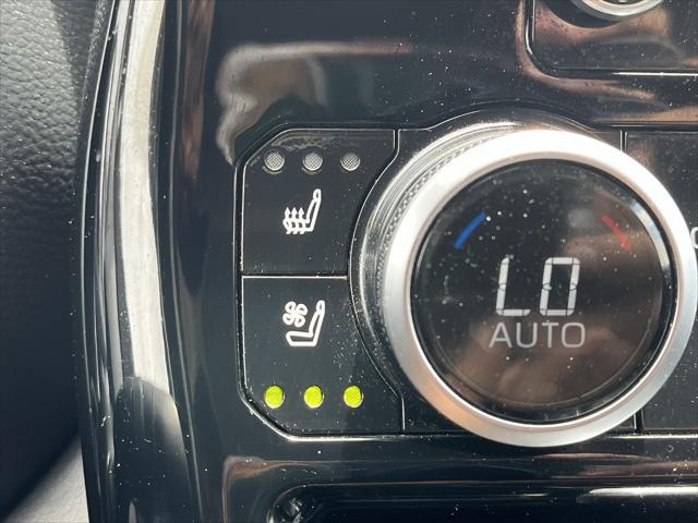 used 2021 Toyota Highlander car, priced at $34,895