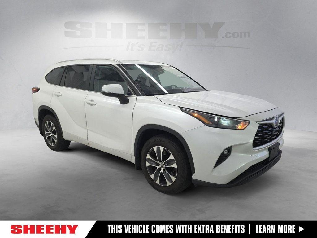 used 2024 Toyota Highlander car, priced at $38,250