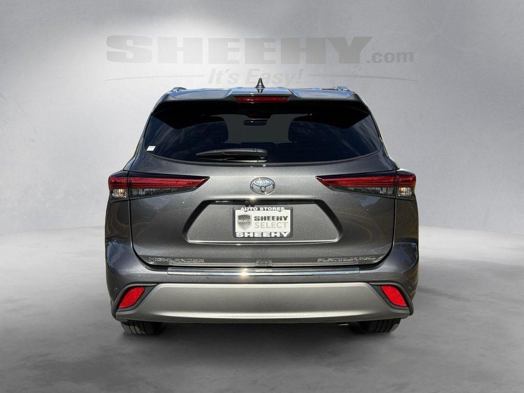 used 2023 Toyota Highlander car, priced at $39,450