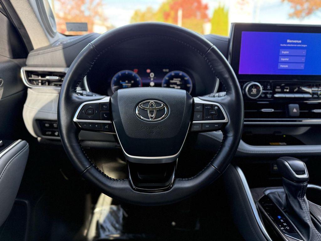 used 2023 Toyota Highlander car, priced at $39,450