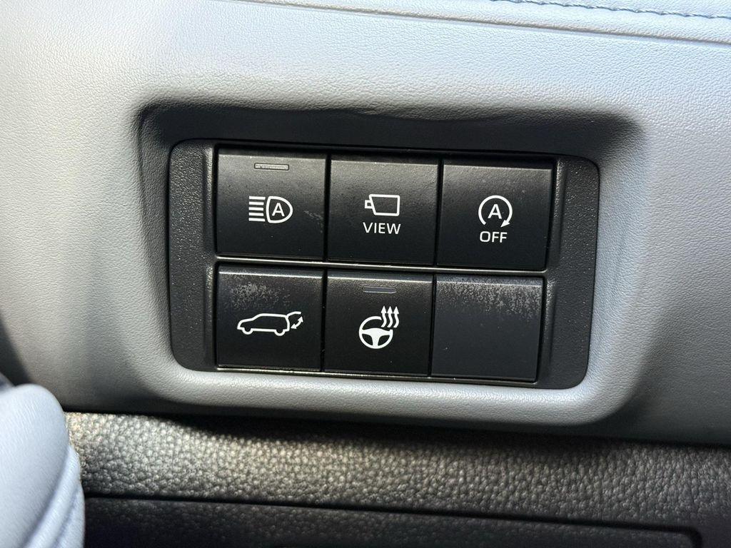 used 2023 Toyota Highlander car, priced at $39,450