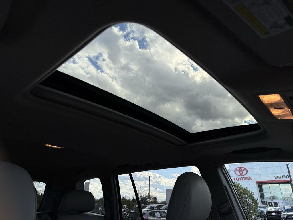 used 2012 Toyota Highlander car, priced at $11,650