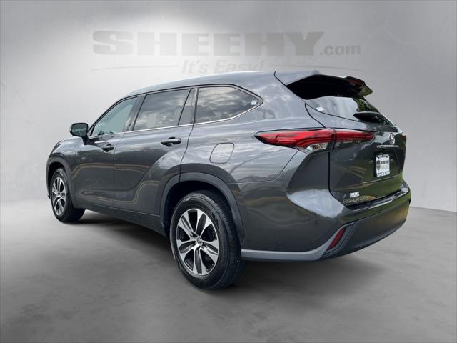 used 2021 Toyota Highlander car, priced at $26,791