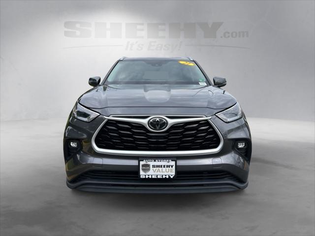 used 2021 Toyota Highlander car, priced at $26,791