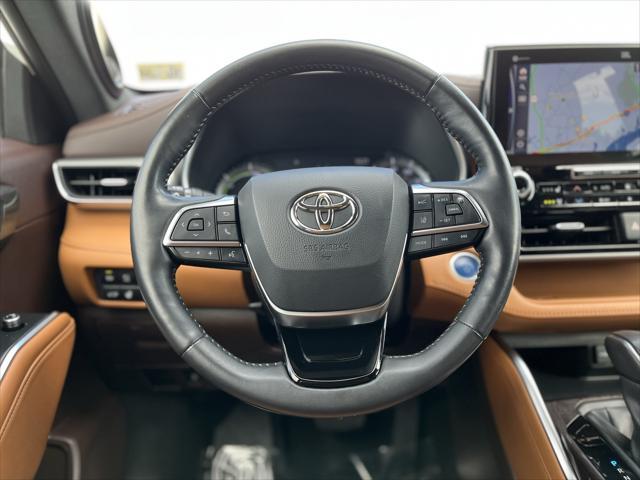 used 2021 Toyota Highlander Hybrid car, priced at $43,998