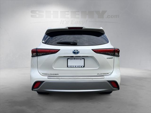 used 2021 Toyota Highlander Hybrid car, priced at $43,998