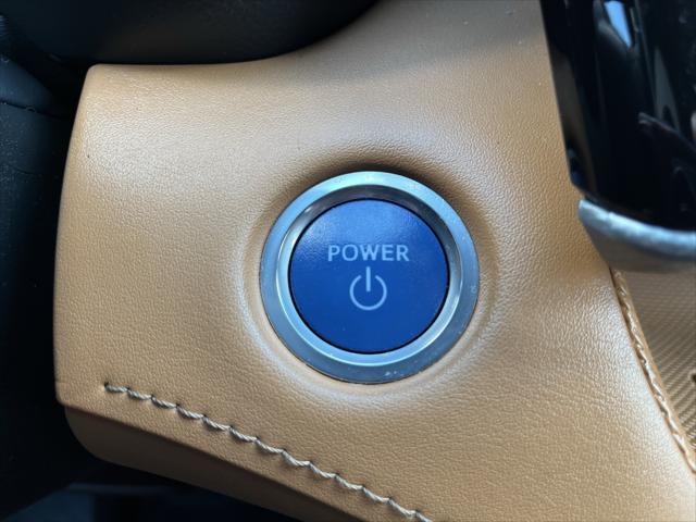 used 2021 Toyota Highlander Hybrid car, priced at $43,998