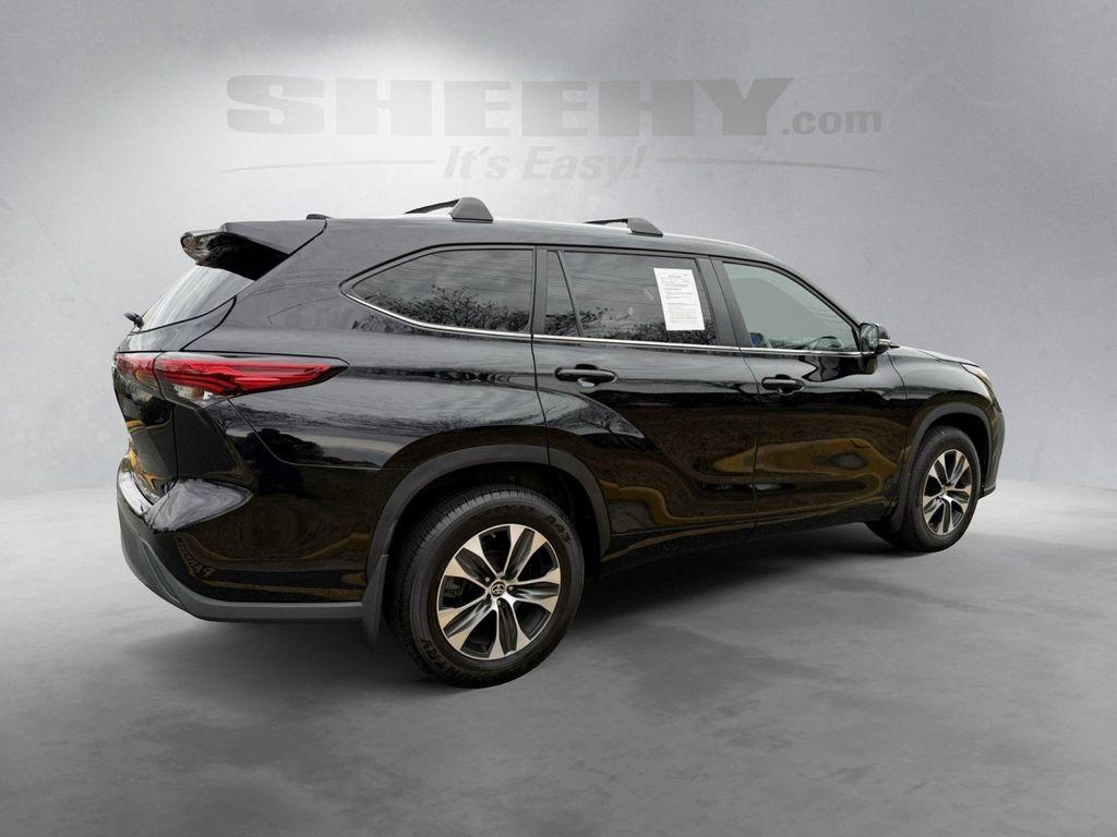 used 2023 Toyota Highlander car, priced at $31,650