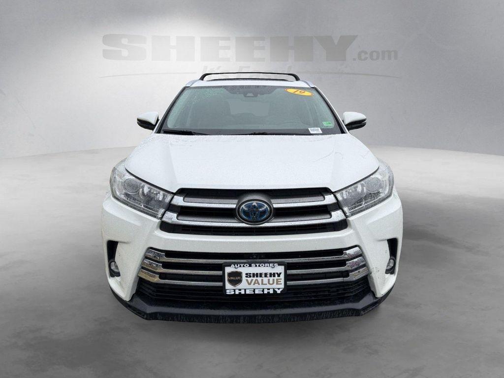 used 2019 Toyota Highlander Hybrid car, priced at $22,650