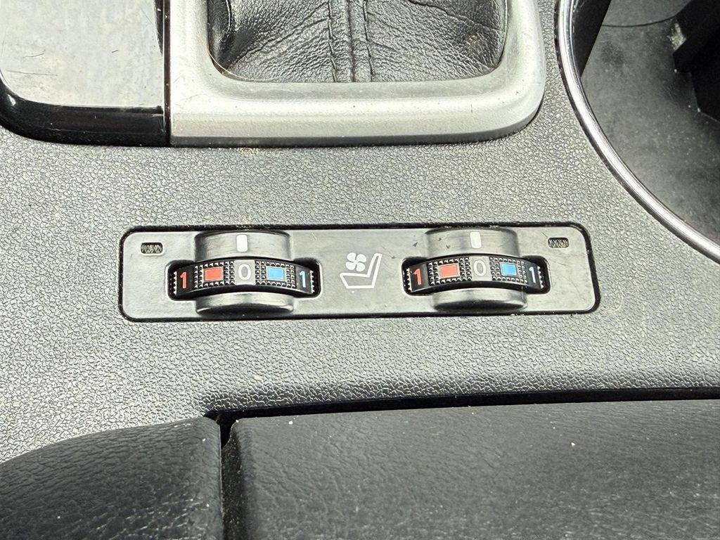 used 2019 Toyota Highlander Hybrid car, priced at $22,650