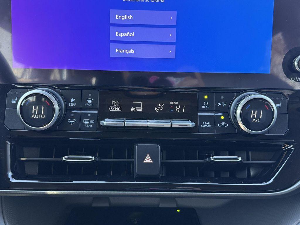 used 2024 Toyota Highlander car, priced at $40,650