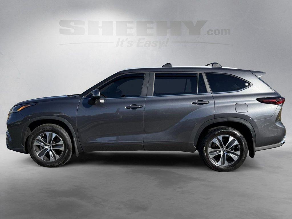 used 2024 Toyota Highlander car, priced at $40,650