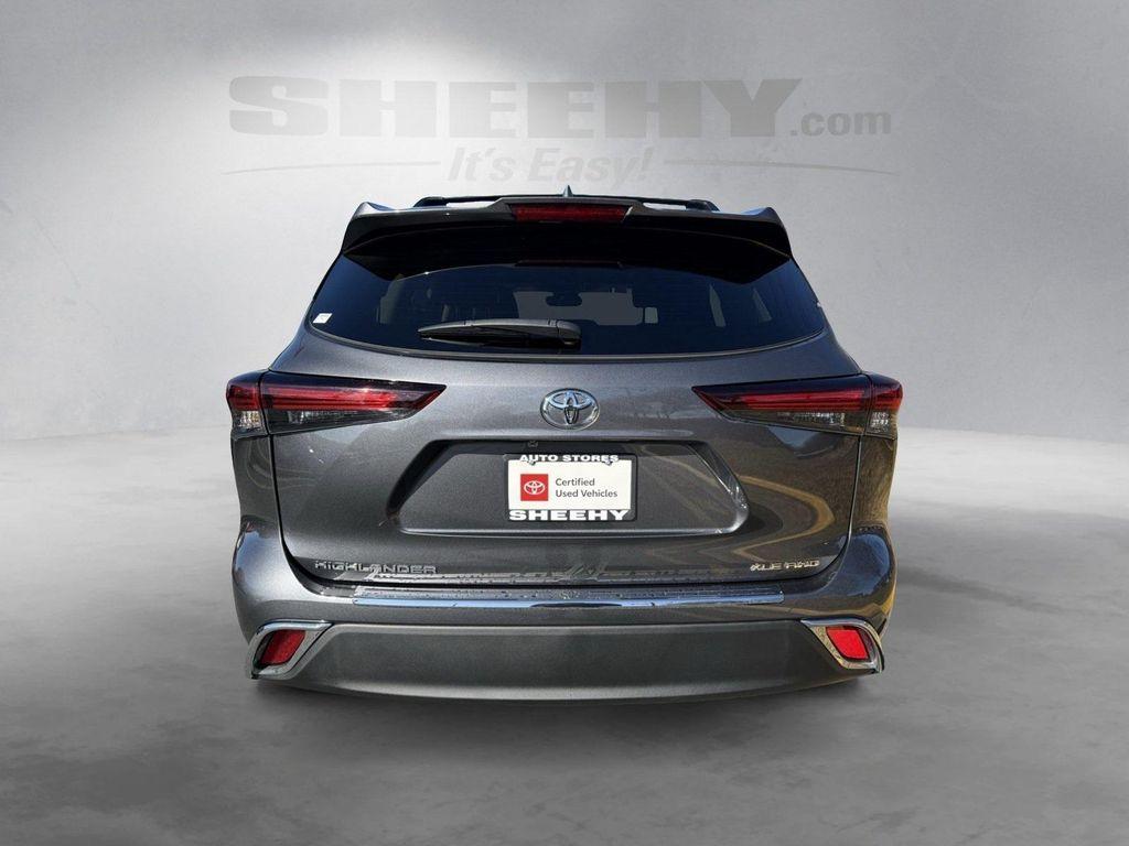 used 2024 Toyota Highlander car, priced at $40,650