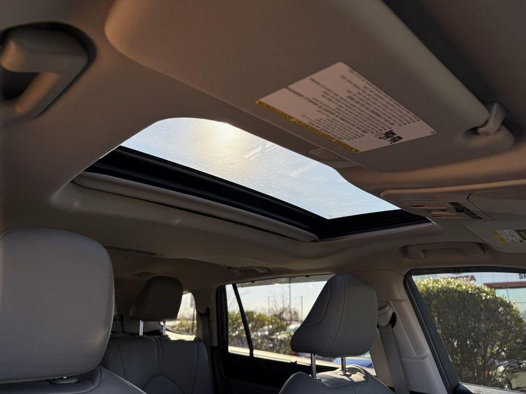 used 2024 Toyota Highlander car, priced at $40,650