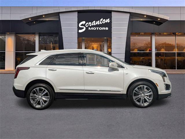 new 2025 Cadillac XT5 car, priced at $53,715