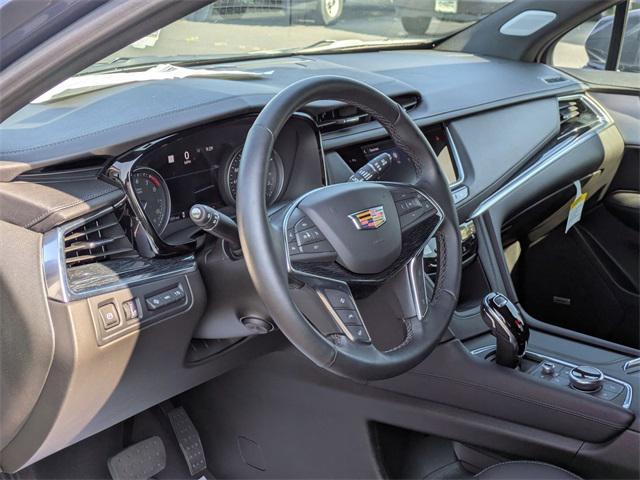 new 2025 Cadillac XT5 car, priced at $48,950