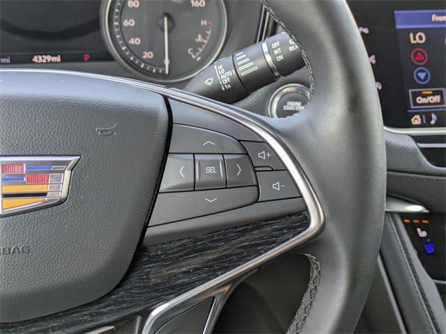 new 2025 Cadillac XT5 car, priced at $48,950