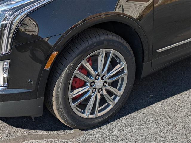 new 2025 Cadillac XT5 car, priced at $61,715