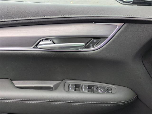 new 2025 Cadillac XT5 car, priced at $45,915