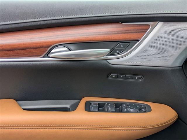 new 2025 Cadillac XT5 car, priced at $56,690