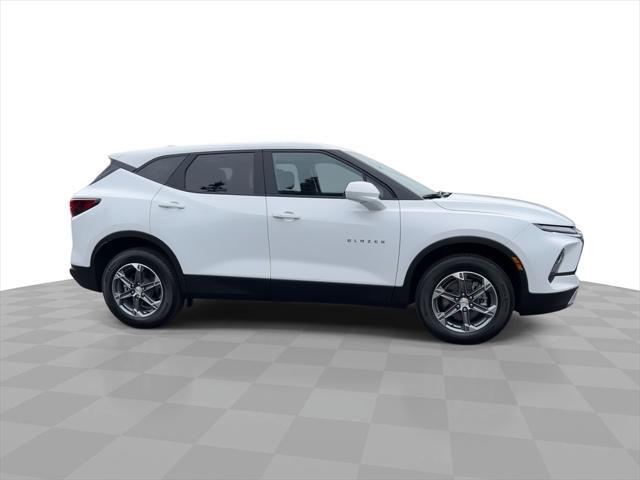 used 2025 Chevrolet Blazer car, priced at $35,595